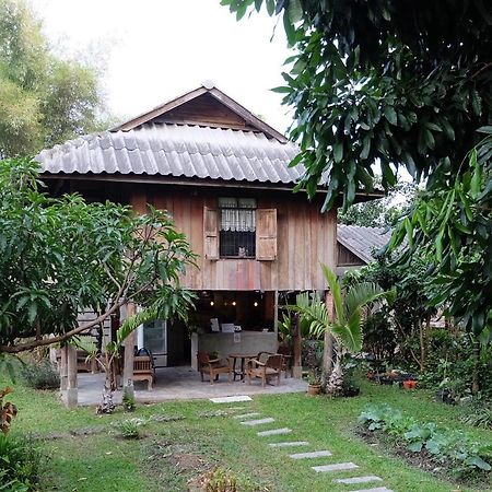 Bed and Breakfast Lanna House Lanna Hut Chiangmai Чіангмай Екстер'єр фото